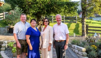 LH-Stv. Manuela Khom zu Besuch in Mariazell - Foto: Werner Girrer